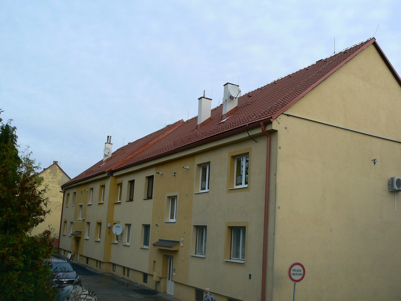 Strecha bytový dom - Banská Štiavnica-0